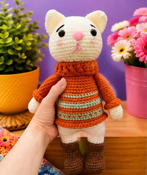 Cosy cat — crochet creation